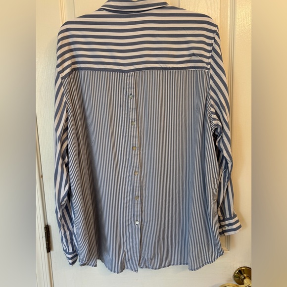 Jane and Delancey Blue and White Striped Button Down Shirt Women’s 2XL Oversized - Picture 6 of 6